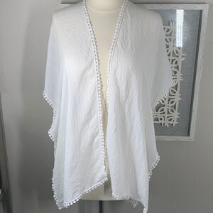 Steve Madden open front white kimono style shrug cover uo